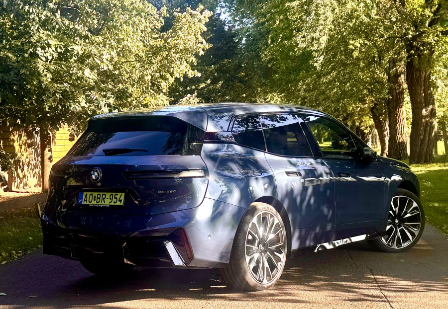 A csend hangja - BMW iX xDrive60 - STYLENEWS - Mobility - 2025 BMW iX xDrive60 teszt, BMW iX teszt, BMW iX60 teszt, 