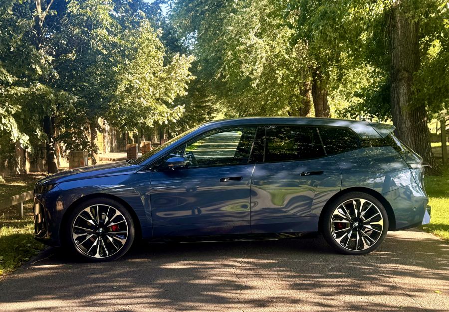 A csend hangja - BMW iX xDrive60 - STYLENEWS - Mobility - 2025 BMW iX xDrive60 teszt, BMW iX teszt, BMW iX60 teszt, 