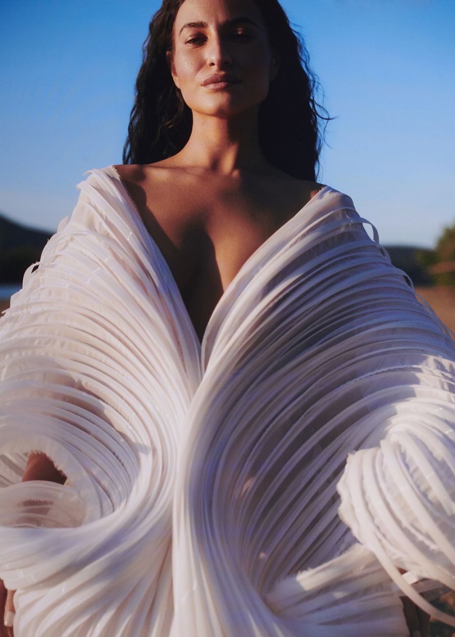 Már egészen Mexikóig jutott a METU-s kreativitás híre! - DIVAT&STÍLUS - Hírek  - Budapesti Metropolitan Egyetem Divat- és textiltervezés, METU, Rácz Nikoletta, Vogue Mexico, Vogue Mexico 2025, 