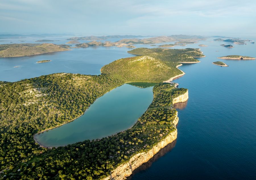 Horvátország titkos arca – 6 természeti csoda a tengerparton túl - STYLELIFE - Utazás - Horvátország  utazás, Plitvicei-tavak, természeti csoda, Vrana-tó, 