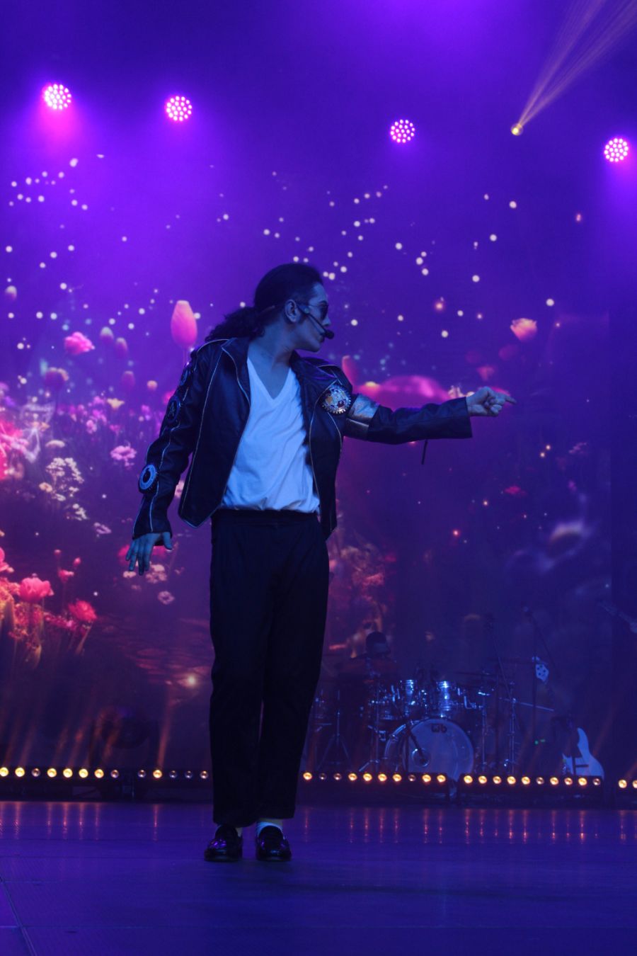 A világ azt hitte, Michael Jackson tért vissza: hasonmás videója 7,3 milliós nézettséggel robbant be - STYLENEWS - Aktuális - darvai károly, michael jackson, prince majesty, 