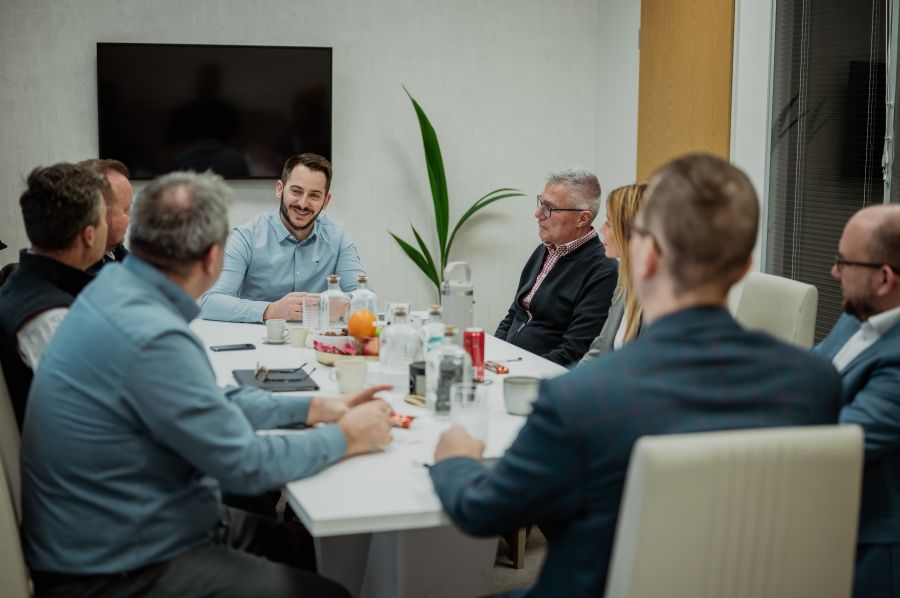 Egyedülálló lehetőséget biztosít a Bizalmi Kör Vezetői Klub a civil szervezeteknek. - STYLENEWS - Rendezvények - Bizalmi Kör, Mastermind, 