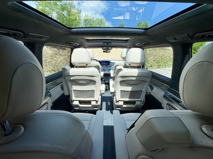 Luxus SUV helyett Luxus busz: A megújult Mercedes-Benz V 300 d 4MATIC - Mobility -  - 