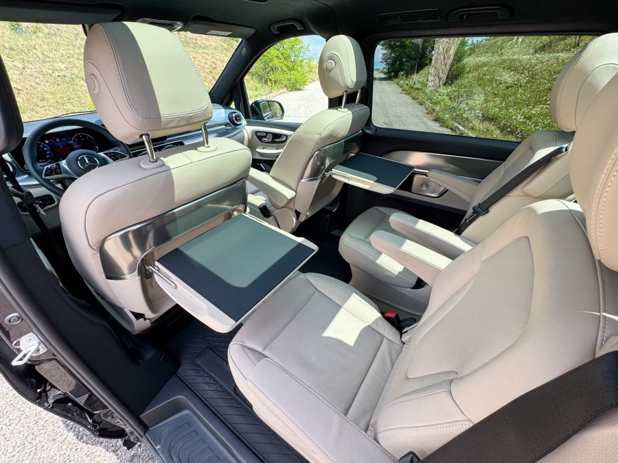 Luxus SUV helyett Luxus busz: A megújult Mercedes-Benz V 300 d 4MATIC - Mobility -  - 