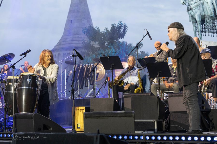 Alázat és nagyszerűség a Budai Vár falai között - Mandoki Soulmates koncertbeszámoló - STYLENEWS - Rendezvények - Budai Vár, Mandoki Soulmates, Szentháromság tér, 