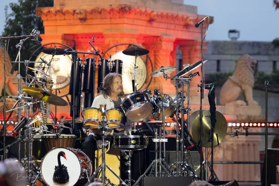 Alázat és nagyszerűség a Budai Vár falai között - Mandoki Soulmates koncertbeszámoló - STYLENEWS - Rendezvények - Budai Vár, Mandoki Soulmates, Szentháromság tér, 