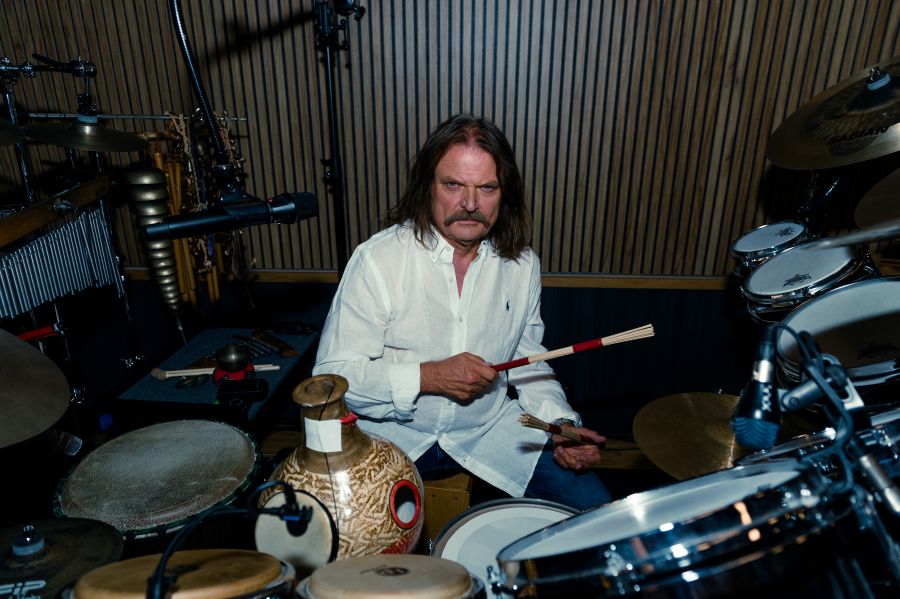 Leslie Mandoki: Robbie Williams egy igazi nagy művész, akit annak idején sajnos elszalasztottunk… - STYLENEWS - Kultúr-kitérő - Leslie, Leslie Mandoki, Mandoki Soulmates, 