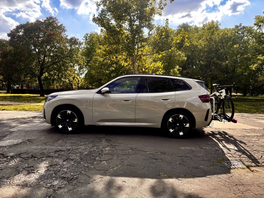 Kalandra fel! – BMW X3 30e xDrive PHEV - STYLENEWS - Mobility - 2025 BMW X3 30e PHEV teszt, BMW X3, BMW X3 PHEV teszt, BMW X3 plug-in hybrid, X3 plug-in teszt, 