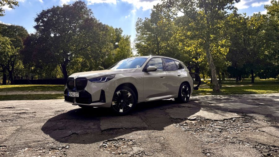 Kalandra fel! – BMW X3 30e xDrive PHEV - STYLENEWS - Mobility - 2025 BMW X3 30e PHEV teszt, BMW X3, BMW X3 PHEV teszt, BMW X3 plug-in hybrid, X3 plug-in teszt, 