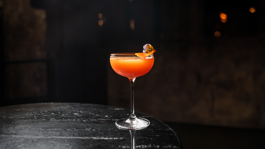 Visszatérés a klasszikus bárkultúra alapjaihoz: megnyitott a Lazy Lion bár az Adria Palotában - STYLELIFE - Gasztronómia - 