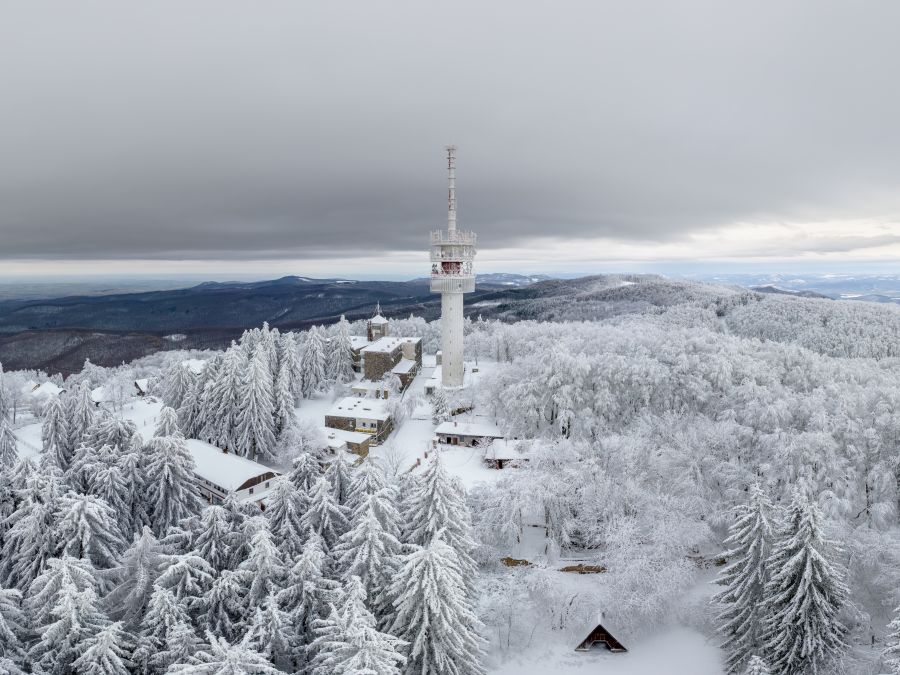 Ezekből a kilátókból csodás panoráma nyílik a hazai havas tájra - STYLELIFE - Utazás - 