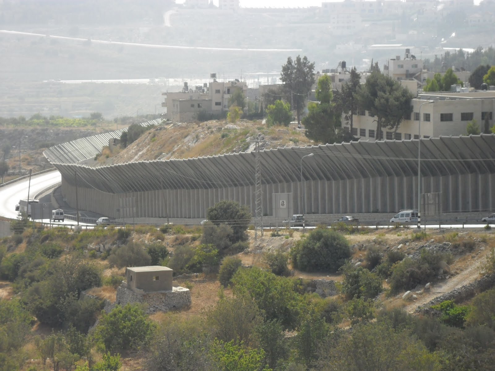 Szigorúan őrzött határok - Fesztelen mindennapok -  - Ceuta, Ciprus, ciszjordánia, Észak-Írország, határ, Korea, Melilla, Mexikó, peace lines, USA, zöld vonal, 