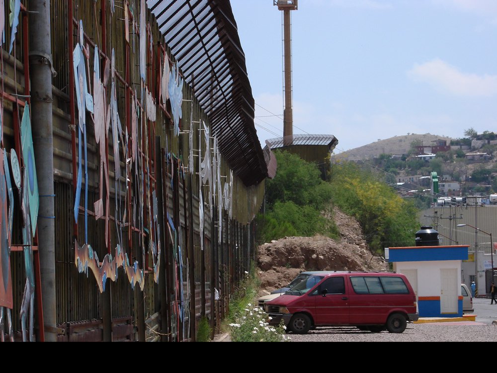 Szigorúan őrzött határok - Fesztelen mindennapok -  - Ceuta, Ciprus, ciszjordánia, Észak-Írország, határ, Korea, Melilla, Mexikó, peace lines, USA, zöld vonal, 