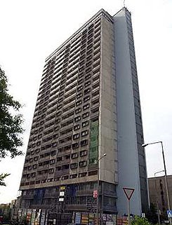 Amikor a tervezőnek elgurult a gyógyszere - Otthon & Design -  - Liget téri aluljáró, Moqadishu- futballstadion, négyes metró, Pécsi toronyház, ryugyong hotel, sky dubai, stadler stadion, 