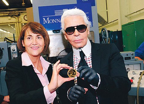 Karl Lagerfeld tervezte Coco Chanel érme - Hírek  -  - Coco Chanel, érme, Karl Lagerfeld, 