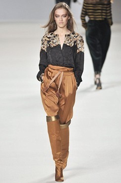 Párizsi divathét: Hannah MacGibbon, hanyag elegancia -  -  - Chloé, Hannah MacGibbon, kollekció, MacGibbon, Párizsi divathét, 