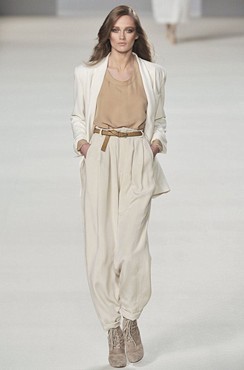 Párizsi divathét: Hannah MacGibbon, hanyag elegancia -  -  - Chloé, Hannah MacGibbon, kollekció, MacGibbon, Párizsi divathét, 