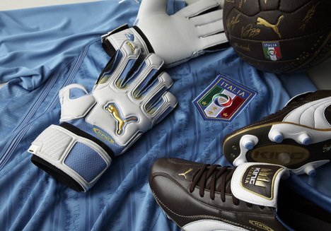 A PUMA a Konföderációs Kupára tervezett kollekcióval ünnepel -  -  - foci, puma, sport, sporteszköz, 