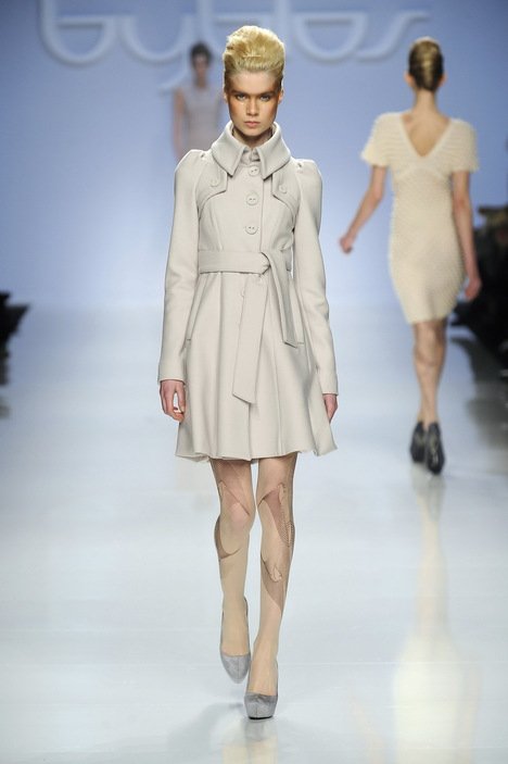 Őszi/téli divat nőknek a Byblostól -  -  - Byblos, ősz, ruha, tél, 