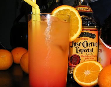 Tequila Sunrise - Fesztelen mindennapok -  - koktél, tequila, Tequila Sunrise, 