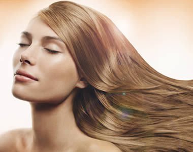 Tari Annamária: A hajviselet és a női identitás - Hajápolás  -  - 