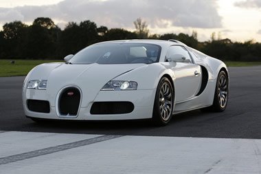 Top Gear- a világ talán legjobb autósműsora - Fesztelen mindennapok -  - autó, autós műsor, csúcsmodellek, James May, Jeremy Clarkson, Richard Hammond, Surry, Top Gear, 