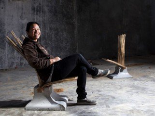 Betonszék bambusz ülőkével - Christel Hadiwibawa - Otthon & Design -  - bambusz, beton, Christel Hadiwibawa, lakberendezés, szék, 