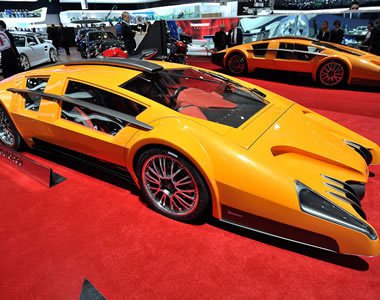 80. Nemzetközi Autószalon a mozgás és dinamika jegyében -  -  - 80. nemzetközi autószalon, alfa romeo, audi, kiállítás, mercedes, mini, peugeot, porsche, 