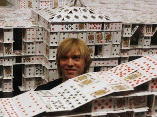 Kártyavár világrekord: kínai hotel 218 ezer lapból - Fesztelen mindennapok -  - Bryan Berg, hotel, Kártyavár, Venetian Macau, világrekord, 