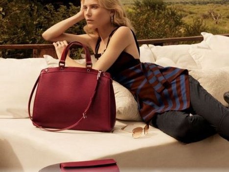 Louis Vuitton táskák Hemingway-jel, oroszlánkölyökkel - Hírek  -  - Hemingway, Louis Vuitton, oroszlánkölyök, táska, táskák, Vuitton, 