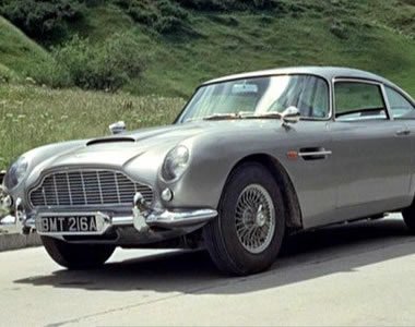 Elárverezik James Bond híres Aston Martinját - Fesztelen mindennapok -  - árverezés, aston martin, james bond, tűzgolyó, 