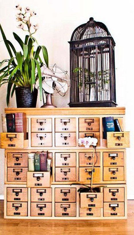 A könyvtárdesign - Otthon & Design -  - 2010, Ágy asztal tv, lakberendezés, 