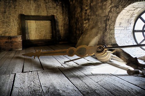 A padlás - Otthon & Design -  - Ágy asztal TV, Kópis Benedek, lakberendezés, padlás, 