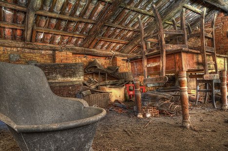 A padlás - Otthon & Design -  - Ágy asztal TV, Kópis Benedek, lakberendezés, padlás, 