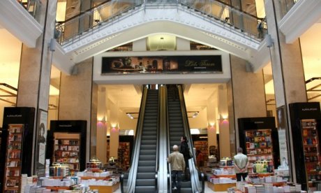 Századelős művészeti szalon nyílt - Fesztelen mindennapok -  - antikvitás, kiállítás, kultúra, Párizsi Nagyáruház, Zsolnay, 