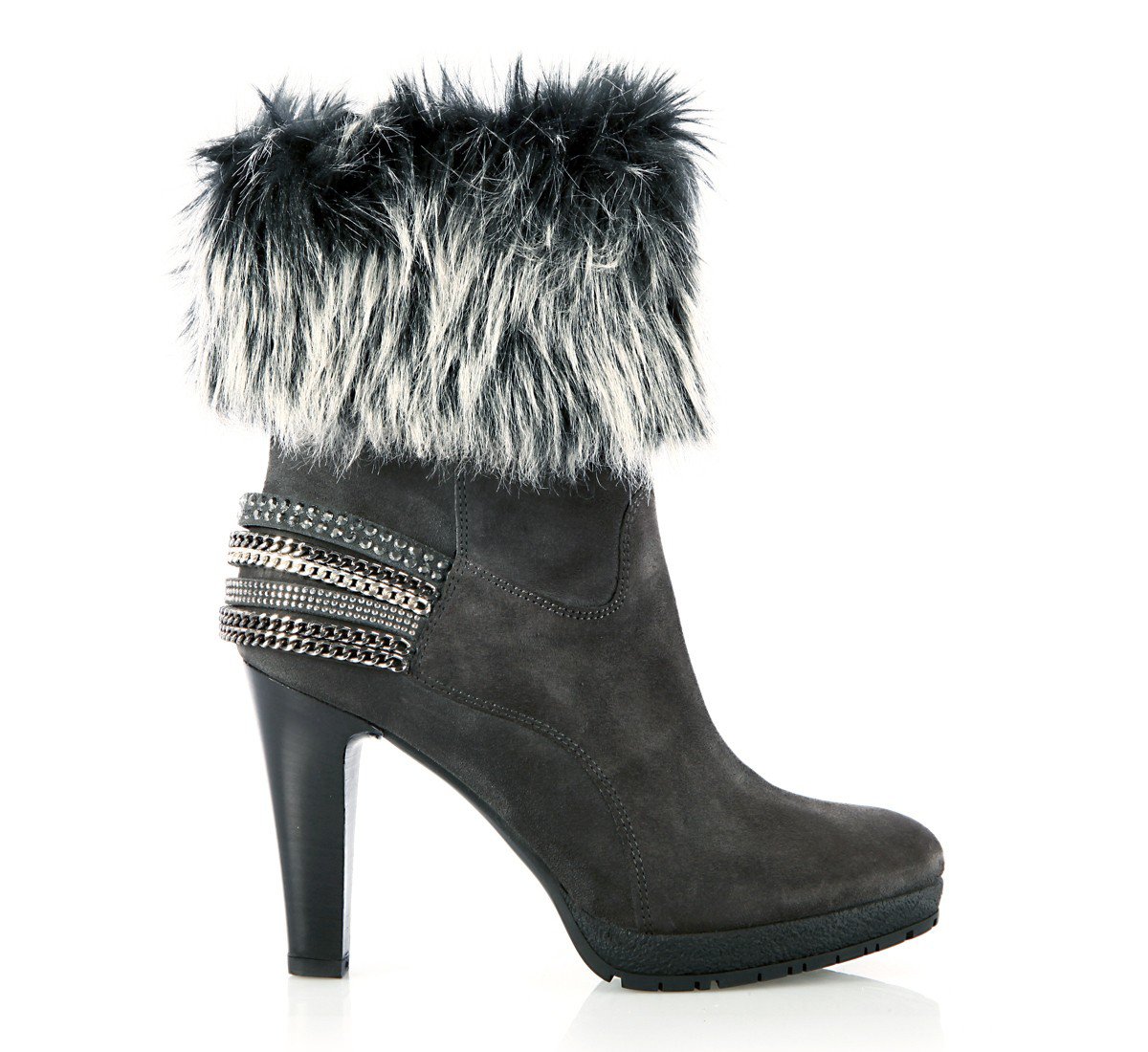 2011 winter/fall csizmakörkép - Hírek  -  - Couplé, csizma, csizmakörkép, Gucci, Guess, Janet & Janet, Marc Jacobs, Pepe Jeans London, Tamaris, Zara, 