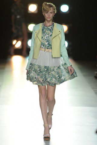 Japán divathét: a ruhák klasszikusak és mértéktartóak - Hírek  -  - divat, divathét, Japán, tervező, trend, 