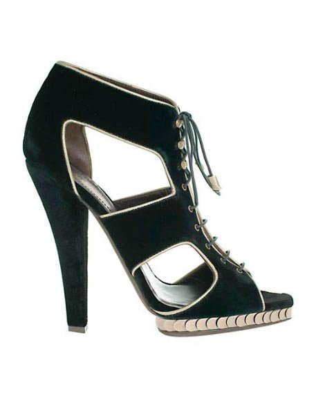 Cipőmustra: Roberto Cavalli 2011 ősz – 2012 tél - Hírek  -  - cipő, divat, kollekció, Roberto Cavalli, trend, 