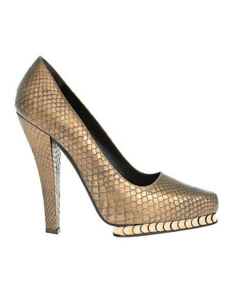 Cipőmustra: Roberto Cavalli 2011 ősz – 2012 tél - Hírek  -  - cipő, divat, kollekció, Roberto Cavalli, trend, 