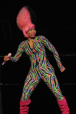 Neonparádé - Ez most komoly? - Hírek  -  - color blocking, LMFAO, neon, Nicky Minaj, Party Rock Anthem, 