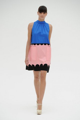 Victoria Beckham 2012-es tervei - Hírek  - Stílusiskola - 2012 tavasz, gyermekdivat, Suri Cruise, Victoria, Victoria Beckham, 