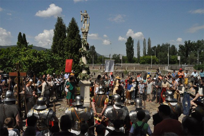 Elkezdődött a rabszolgavásár: Aquincumi Játékok 2011. - Fesztelen mindennapok -  - Aquincumi Játékok, karácsonyi vásár, könnyű, programajánló, történelem, 