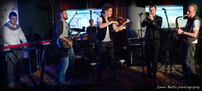 Milyen, amikor egyszerre dobban, pörög, izzik… - Fesztelen mindennapok -  - Bokros László, lemezbemutató, Peet Project, 