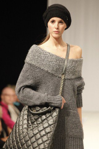 A Pinko exkluzív kollekciója - Hírek  -  - Absolut Vodka, földszínek, karácsonyi kollekció, kötött, műszőrme, Pinko, 