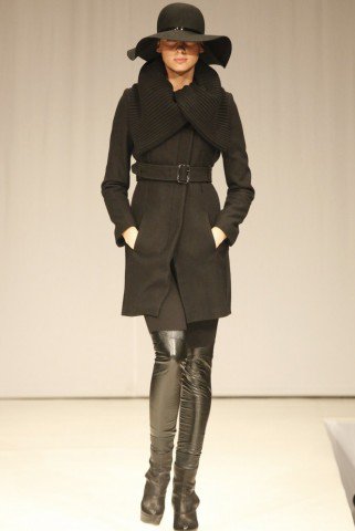 A Pinko exkluzív kollekciója - Hírek  -  - Absolut Vodka, földszínek, karácsonyi kollekció, kötött, műszőrme, Pinko, 