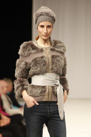 A Pinko exkluzív kollekciója - Hírek  -  - Absolut Vodka, földszínek, karácsonyi kollekció, kötött, műszőrme, Pinko, 