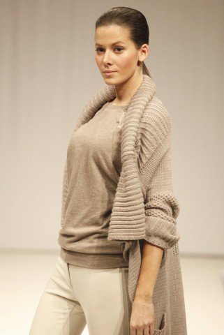 A Pinko exkluzív kollekciója - Hírek  -  - Absolut Vodka, földszínek, karácsonyi kollekció, kötött, műszőrme, Pinko, 