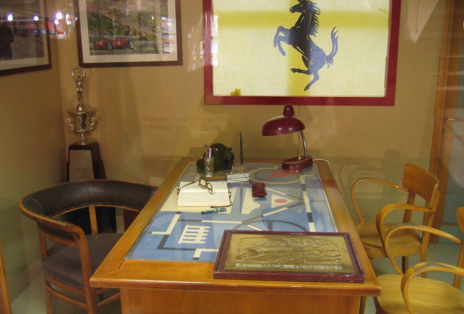 Vacsorázz Ferrari-ereklyék között - Utazás -  - Ferrari, 