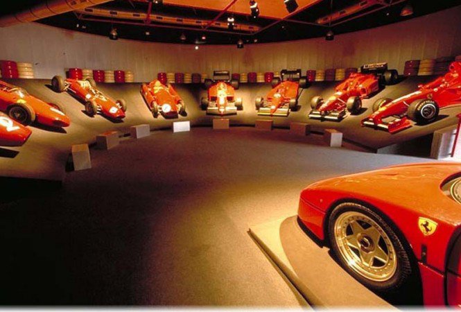 Vacsorázz Ferrari-ereklyék között - Utazás -  - Ferrari, 