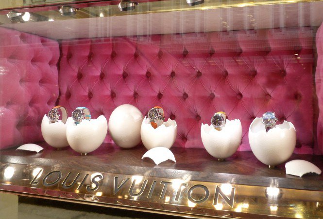 Óh...azok a csodálatos Louis Vuitton kirakatok! - Hírek  -  - dekoráció, kirakat, Louis Vuitton, Párizs, táska, 